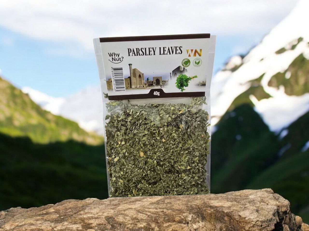 Dried parsley leaves from Nature Pick Market, Torkade Persiljeblad, perfect for enhancing the flavor of soups, salads, marinades, and more, packed with vitamins and minerals.